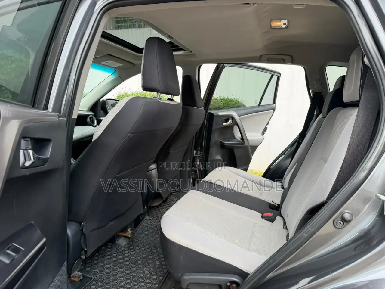 Toyota RAV4 2017 Noir