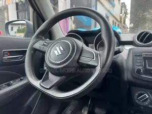 Suzuki Swift 2021 Bleu
