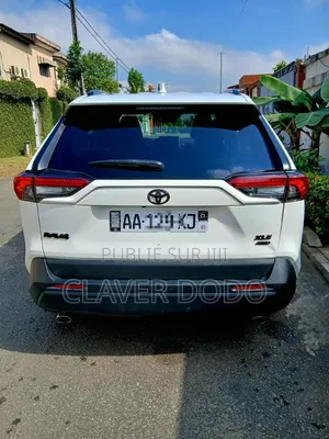 Toyota RAV4 XLE AWD 2023 Blanc