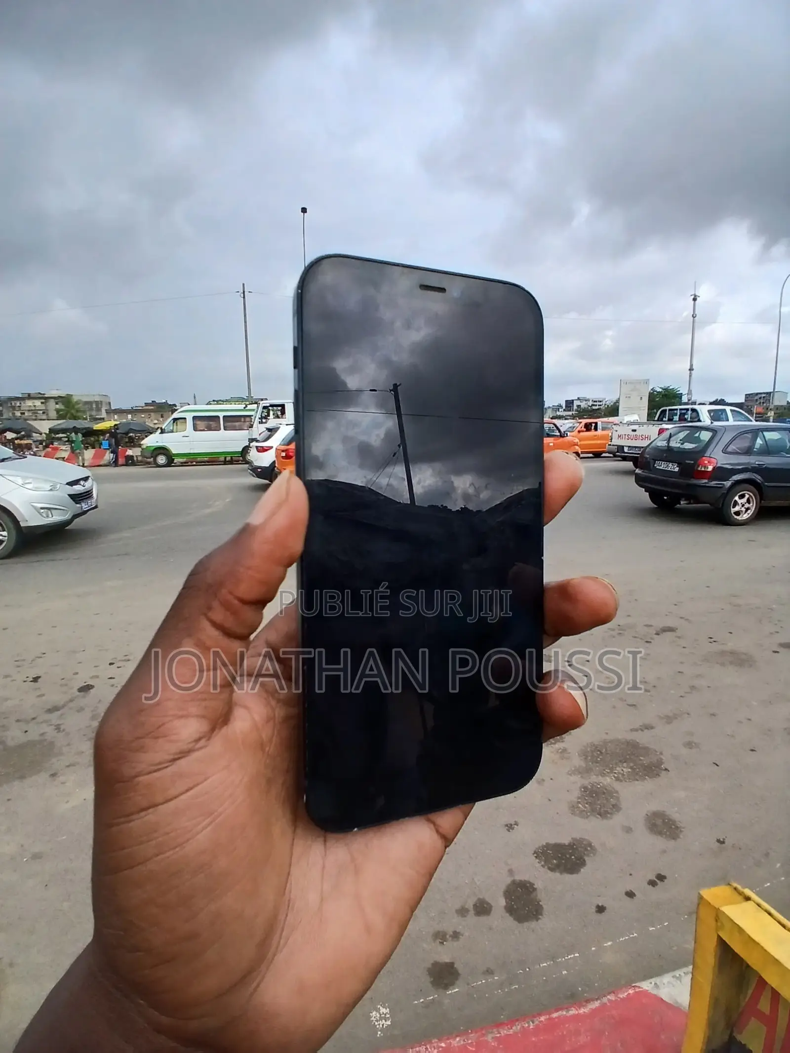 Apple iPhone 12 64 GB Noir