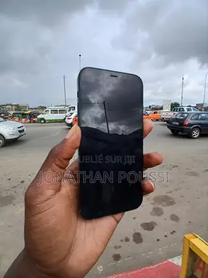 Apple iPhone 12 64 GB Noir
