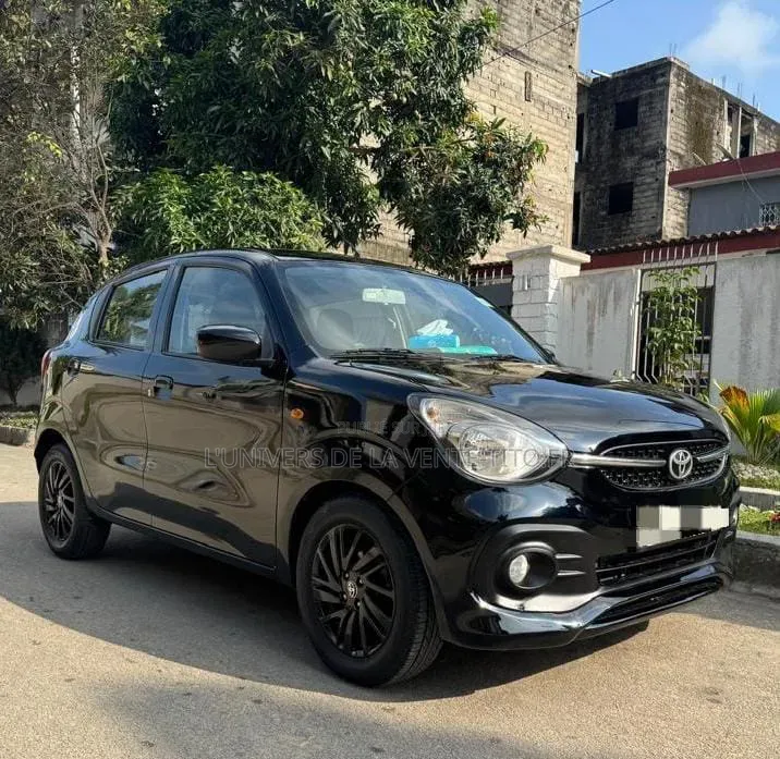 Toyota Vitz 1.5 FWD Hybrid 5dr 2020 Noir
