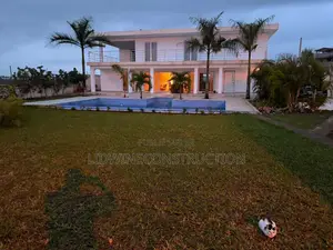 5chbre Villa dans Port-Bouët à Vendre