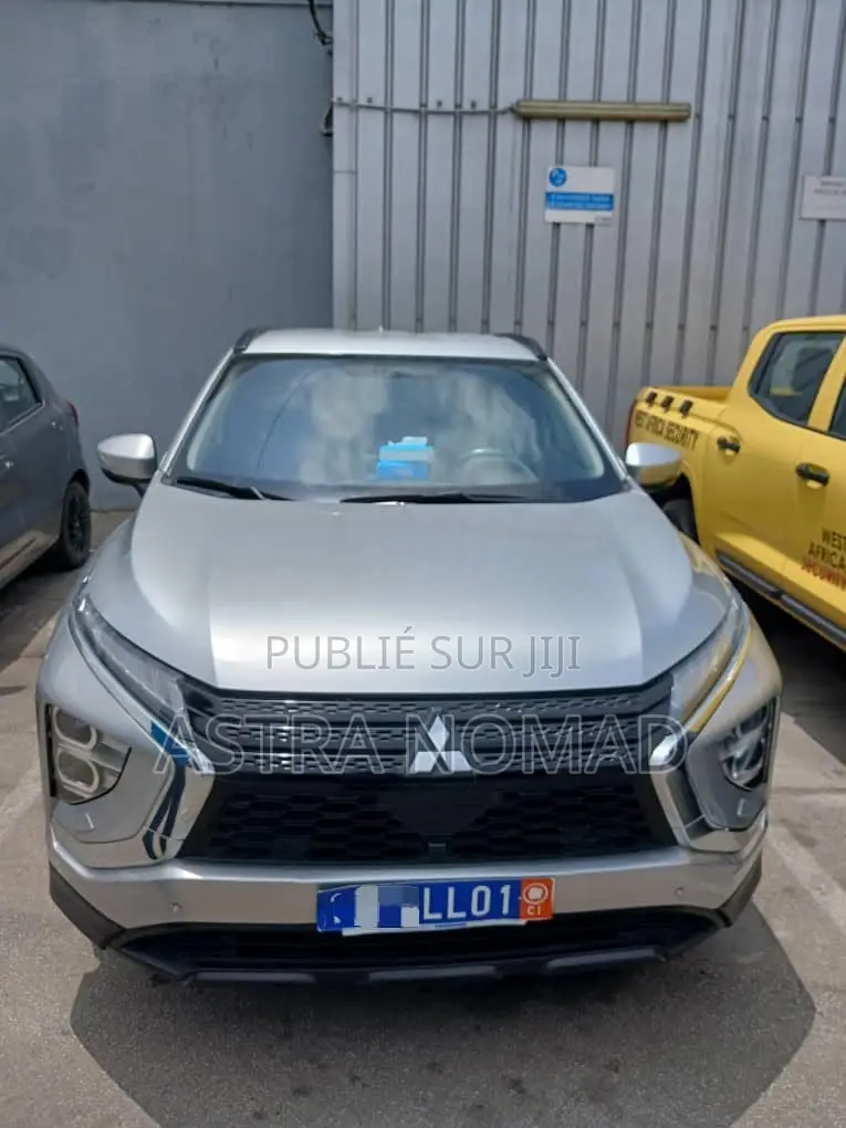 Mitsubishi Eclipse Cross 2023 Gris