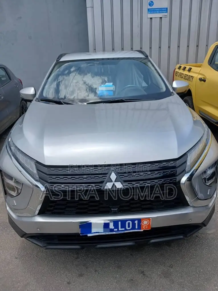 Mitsubishi Eclipse Cross 2023 Gris