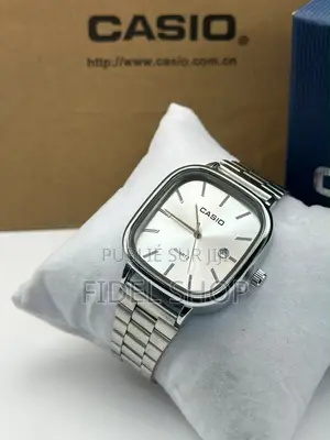 Casio Carrée Rond