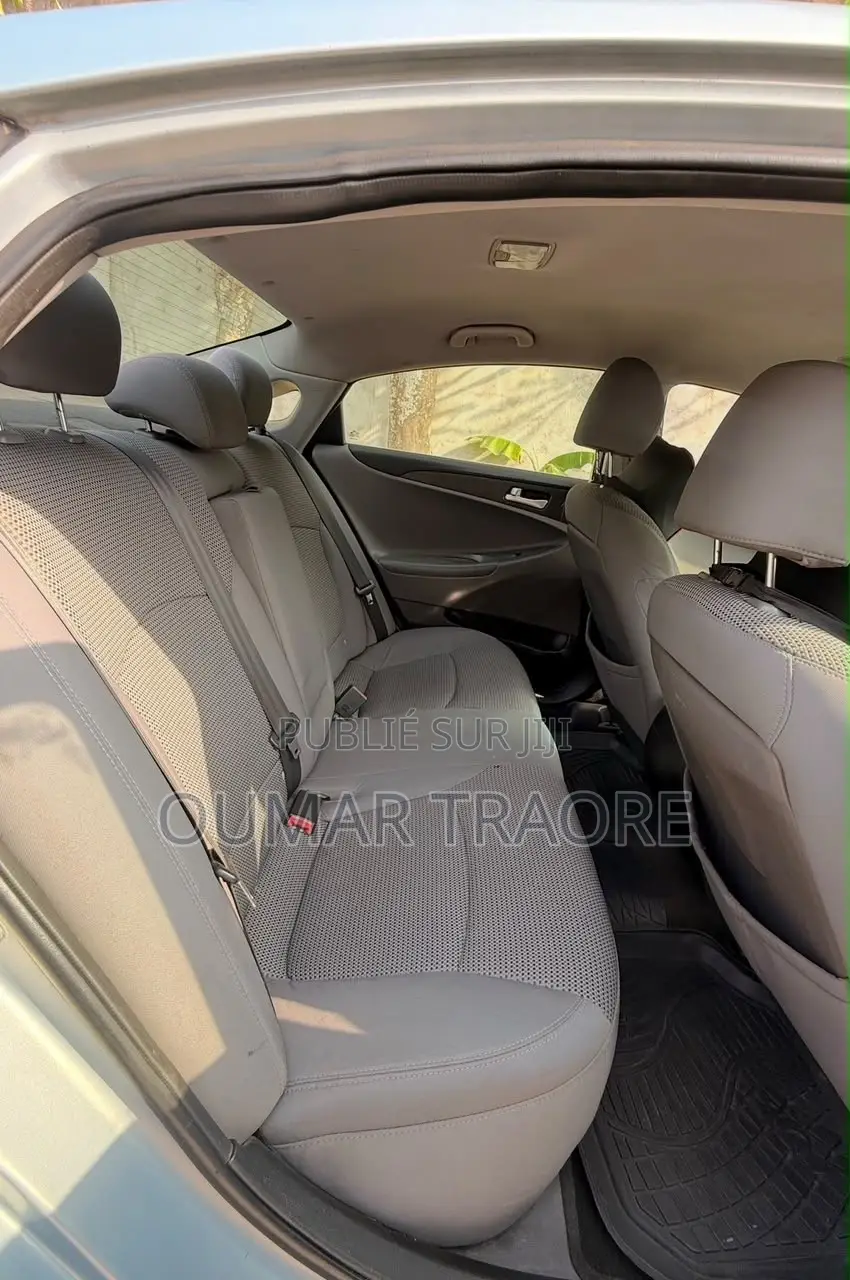 Hyundai Sonata 2011