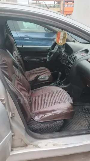 Peugeot 206 2012 Gris