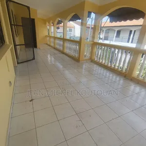 5chbre Duplex dans Immobilier Express, Cocody à Louer