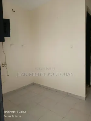 1chbre Appartement dans Immobilier Express, Cocody à Louer