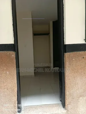 1chbre Appartement dans Immobilier Express, Cocody à Louer