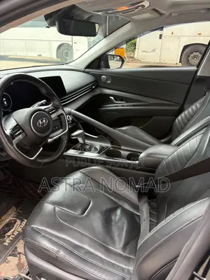 Hyundai Elantra 2022 Noir
