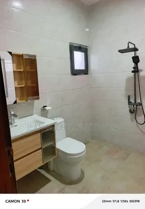 4chbre Duplex dans Immobilier Express, Cocody à Louer