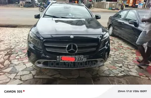 Mercedes-Benz GLA 250 2016 Gris