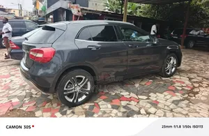 Mercedes-Benz GLA 250 2016 Gris