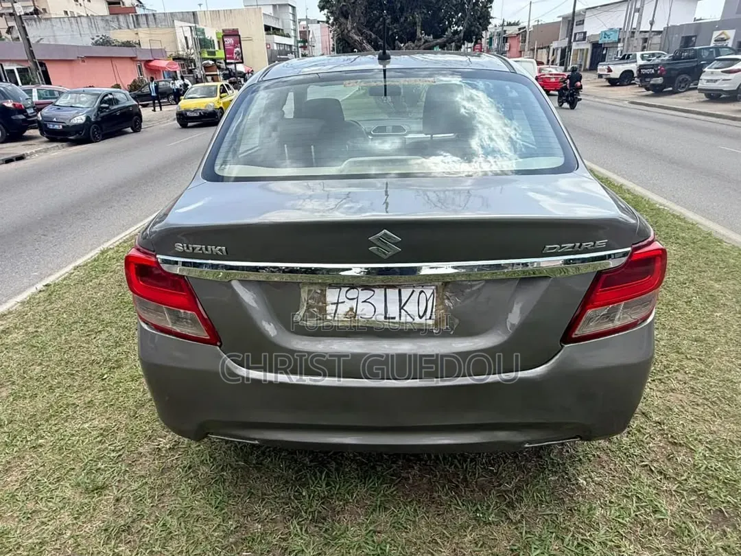 Suzuki Dzire 2023 Gris