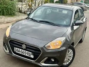 Suzuki Dzire 2024 Gris