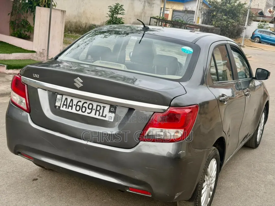 Suzuki Dzire 2024 Gris