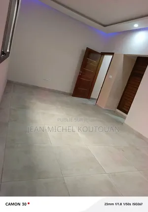 4chbre Duplex dans Cocody à Louer