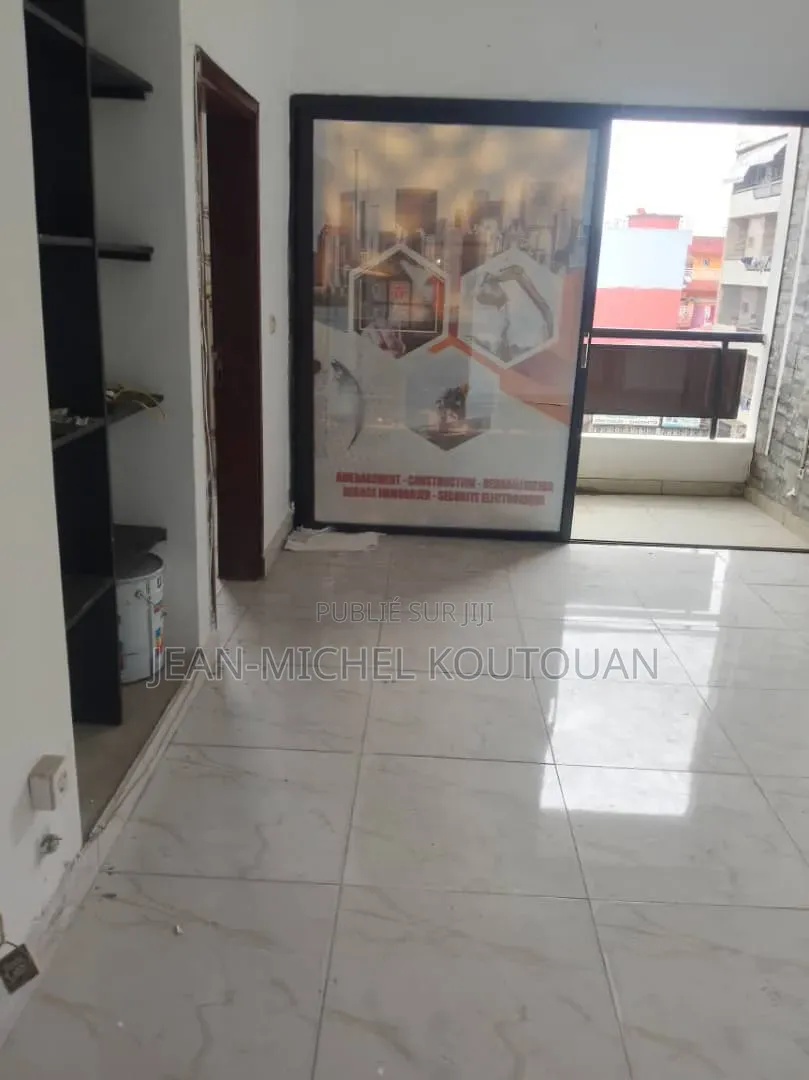 2chbre Appartement dans Immobilier Express, Cocody à Vendre