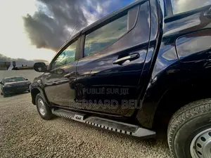 Mitsubishi L200 2022 Noir