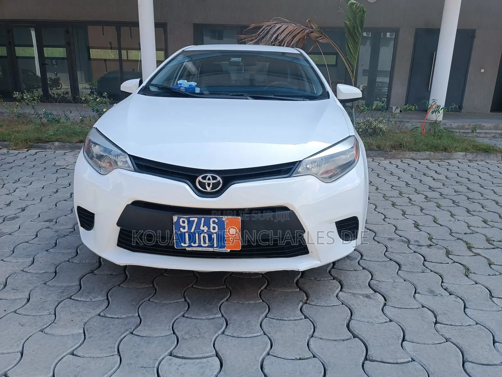Toyota Corolla LE Eco 4dr Sedan (1.8L 4cyl CVT) 2014 Blanc