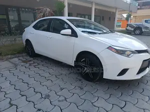 Toyota Corolla LE Eco 4dr Sedan (1.8L 4cyl CVT) 2014 Blanc