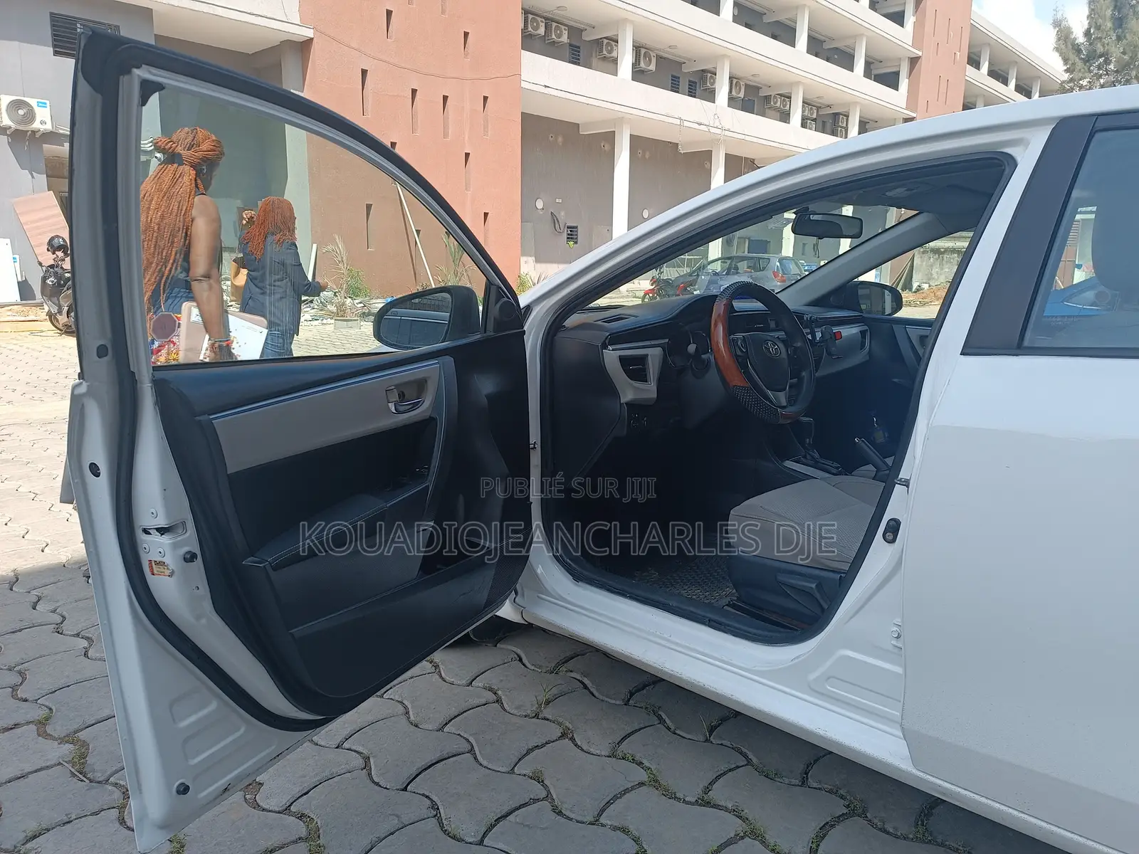 Toyota Corolla LE Eco 4dr Sedan (1.8L 4cyl CVT) 2014 Blanc