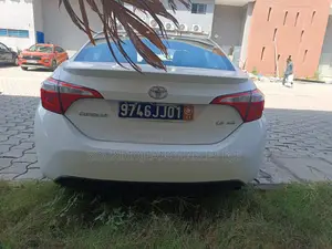 Toyota Corolla LE Eco 4dr Sedan (1.8L 4cyl CVT) 2014 Blanc