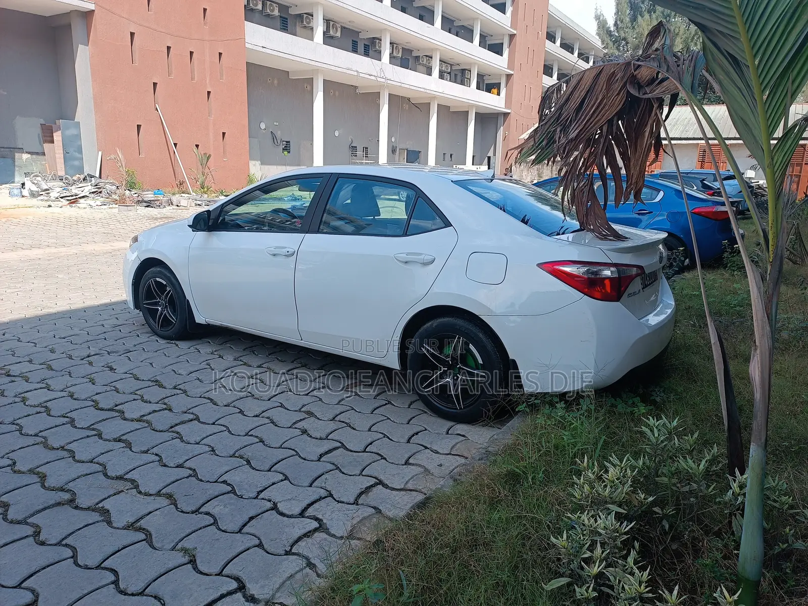 Toyota Corolla LE Eco 4dr Sedan (1.8L 4cyl CVT) 2014 Blanc