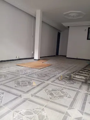 1chbre Appartement dans Immobilier Express, Cocody à Louer