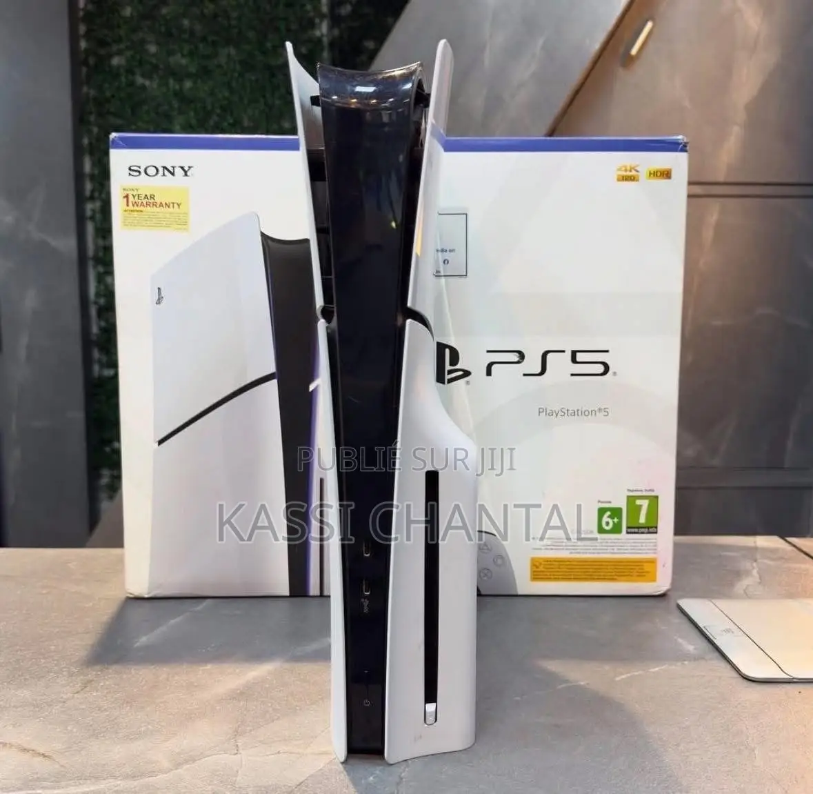 PS5 SLIM Standard Neuf Avec Carton Prix : 250.000 CFA Garanti 1An