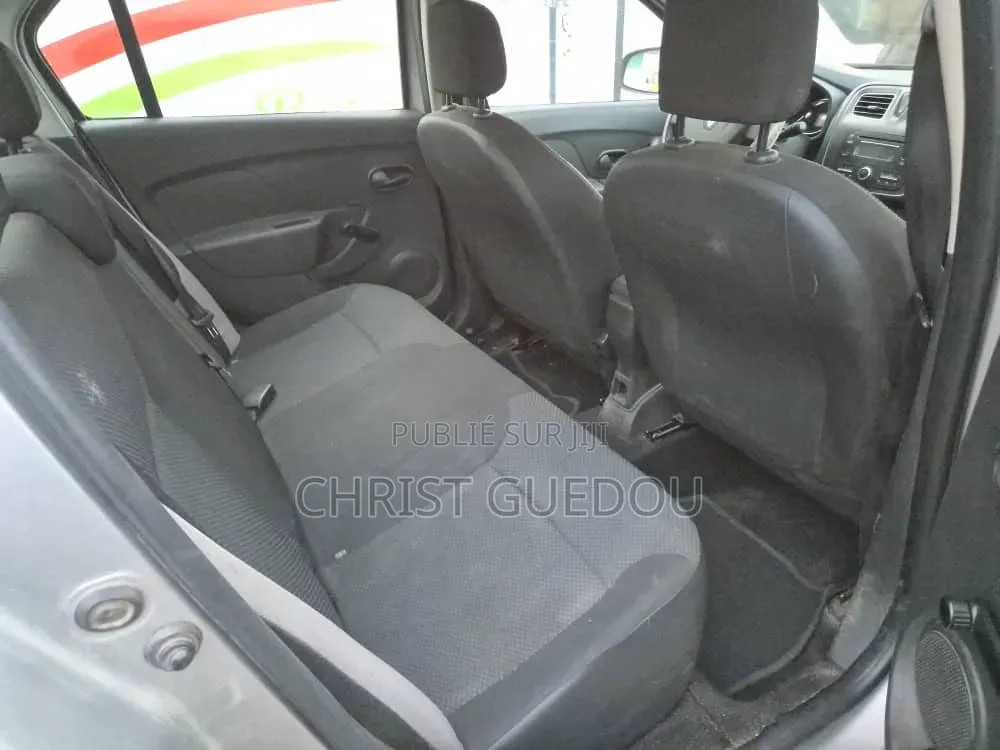 Renault Logan 2014 Gris