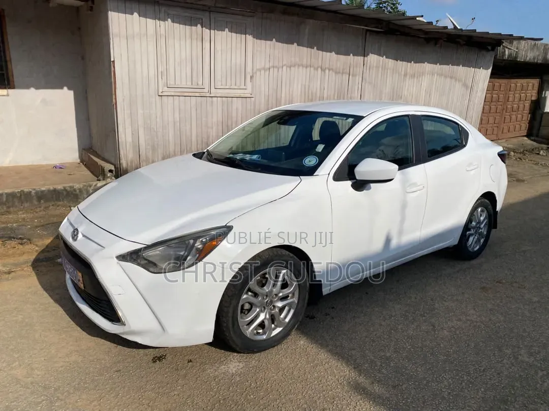 Toyota Yaris 2017 Blanc