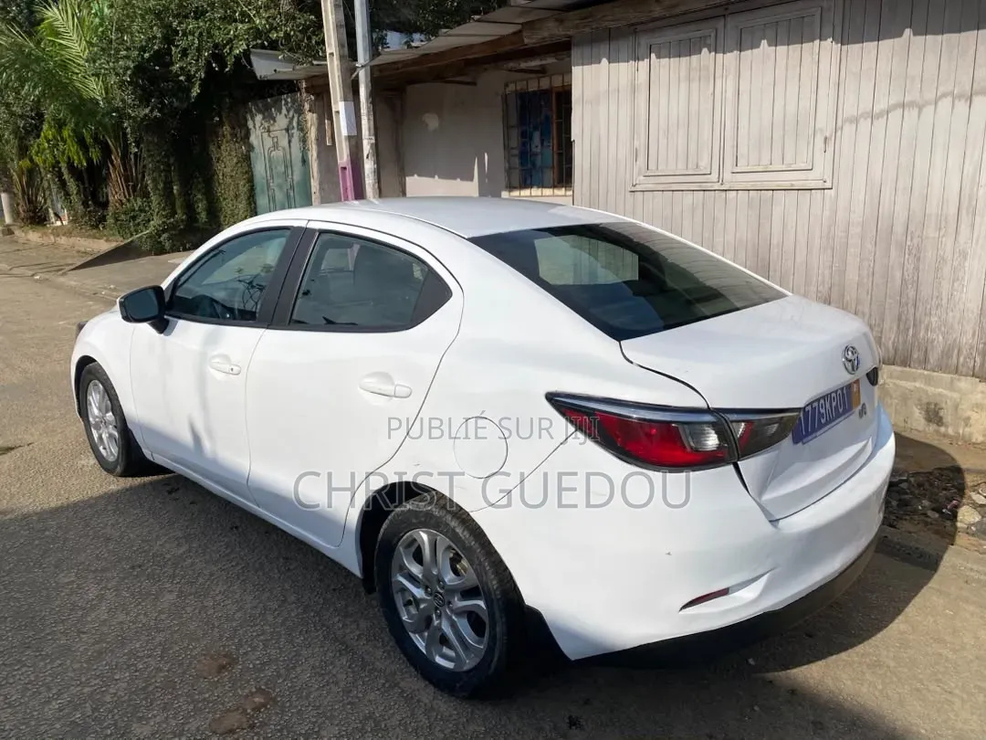 Toyota Yaris 2017 Blanc