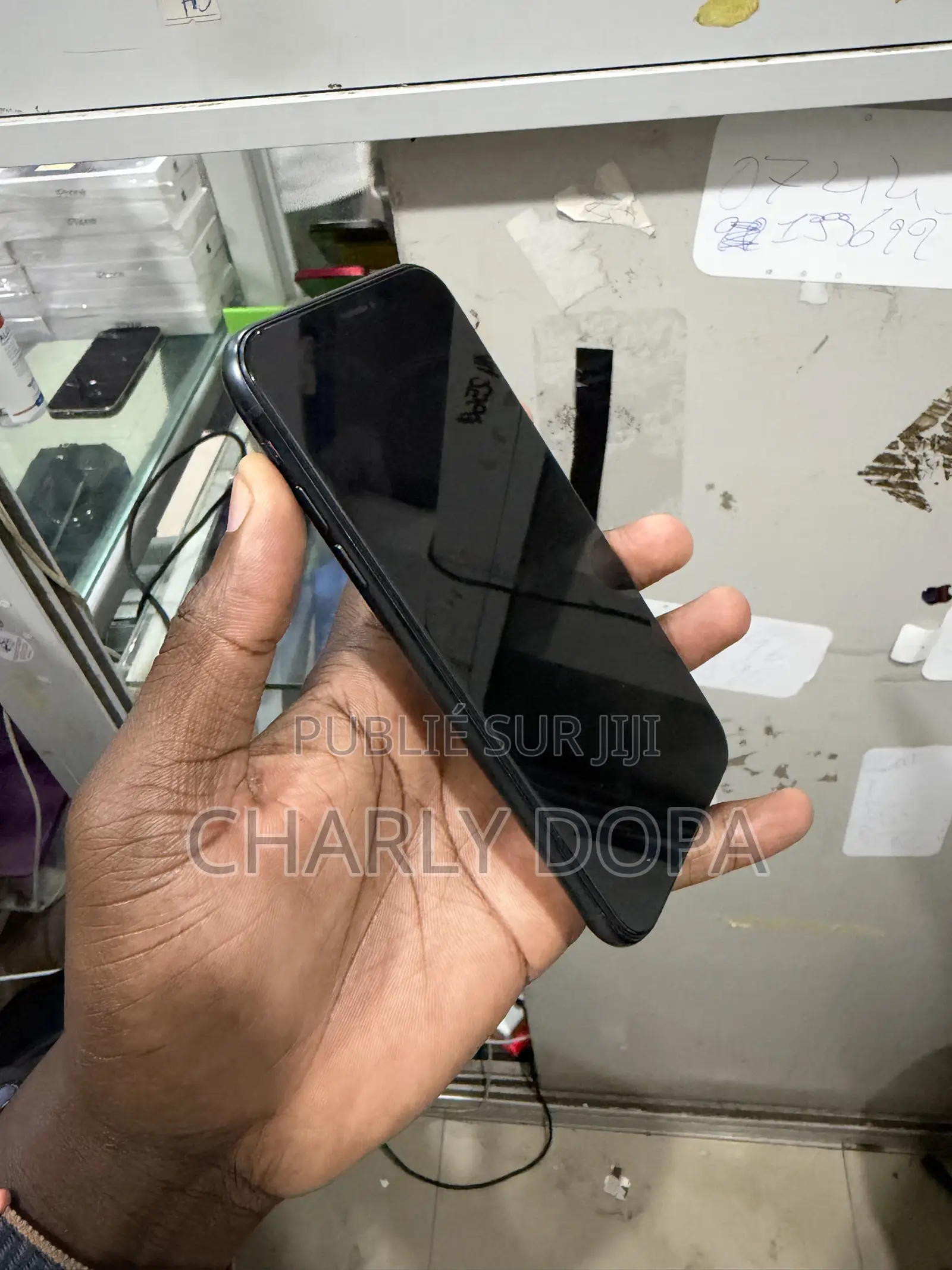 Apple iPhone 11 64 GB Noir
