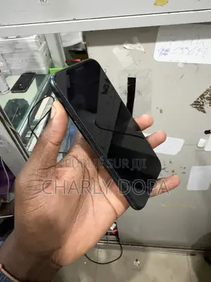 Apple iPhone 11 64 GB Noir