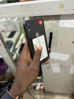 Apple iPhone 11 64 GB Noir