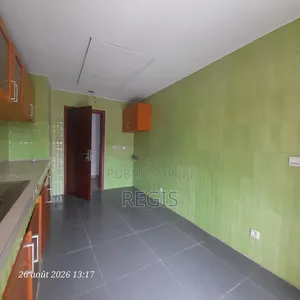 3chbre Appartement dans Regis, Cocody à Louer