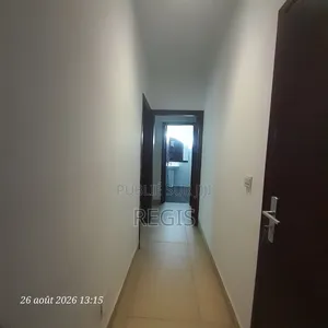 3chbre Appartement dans Regis, Cocody à Louer