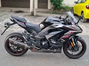 Nouveau Kawasaki Ninja 1000 2024 Noir
