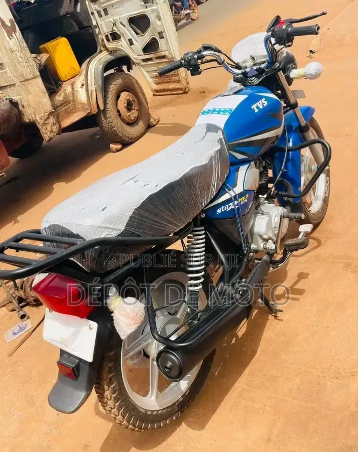 Nouveau TVS HLX 125 2025 Bleu