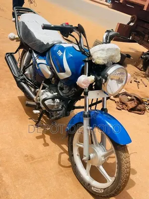 Nouveau TVS HLX 125 2025 Bleu