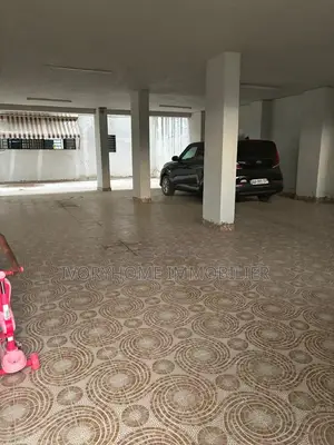 1chbre Appartement dans Cocody à Louer