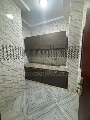 1chbre Appartement dans Cocody à Louer