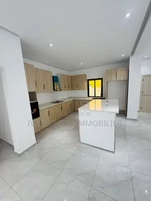 4chbre Duplex dans Cocody à Louer