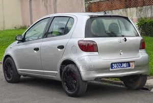 Toyota Yaris 1.4 2002 Gris