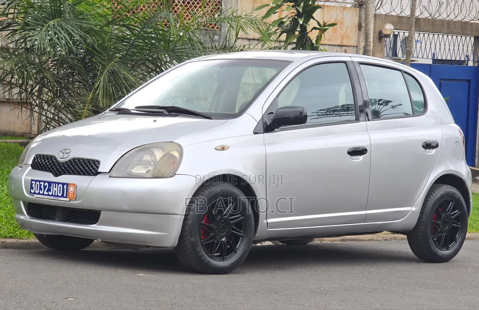 Toyota Yaris 1.4 2002 Gris