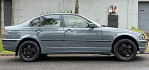 BMW 318i 2002 Gris