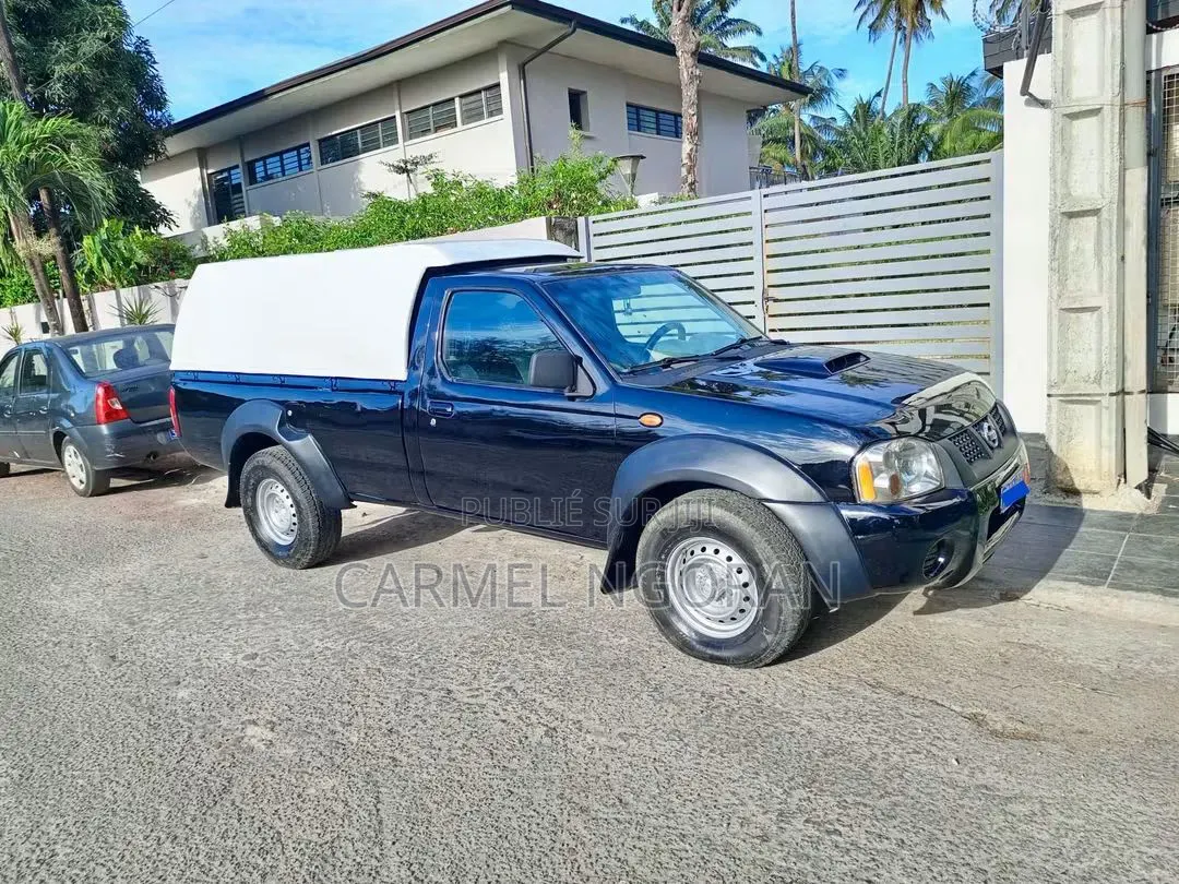Nissan Hardbody 2017 Noir